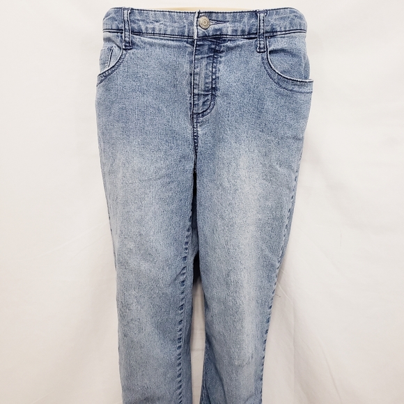 Sonoma Lifestyle Crop Jeans Size 8 - Picture 2 of 7